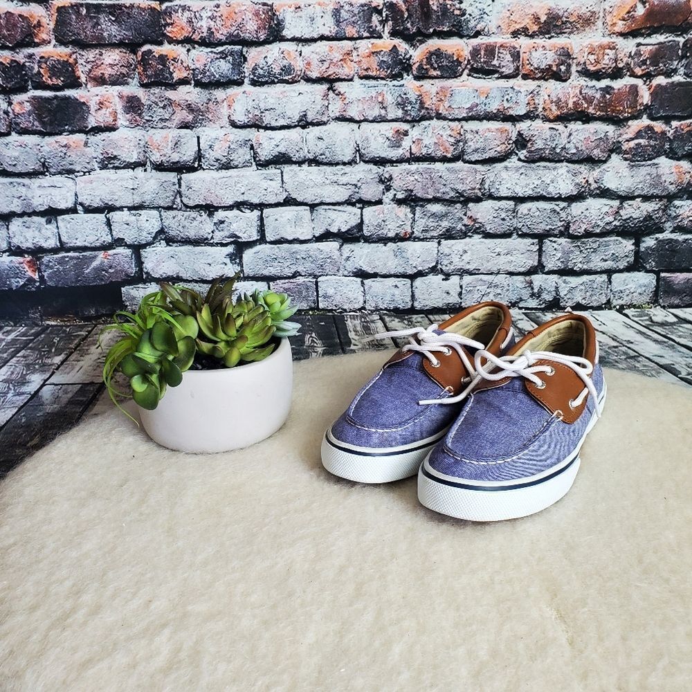 Like New Sperry Denim and Leather Lace Up Boat Dock Shoes